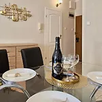 Holidayhomepl Statek 210 Z Sypialnia I Dwoma Balkonami 100m Od Plazy Lejlighed